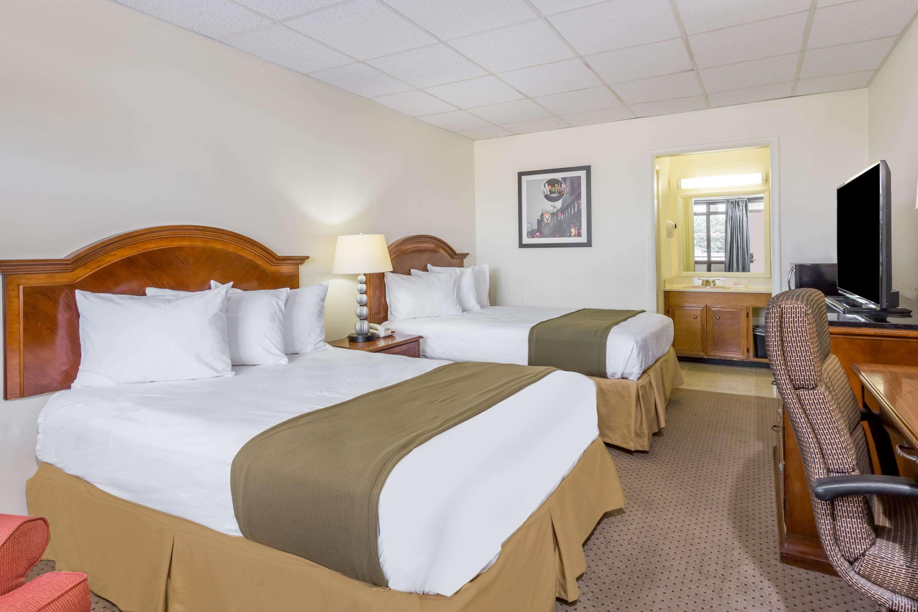 Days Inn By Wyndham Bedford Eksteriør bilde